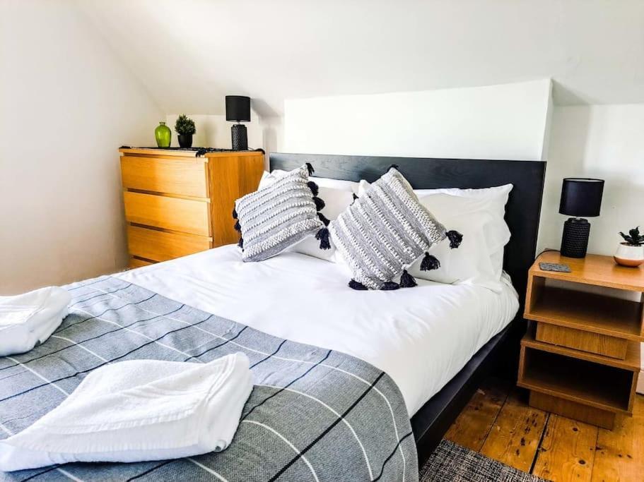 3 Bed Flat Near To Cardiff And Cardiff Bay Apartamento Exterior foto