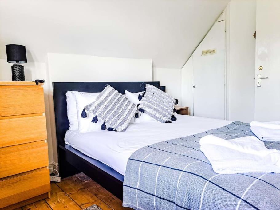 3 Bed Flat Near To Cardiff And Cardiff Bay Apartamento Exterior foto